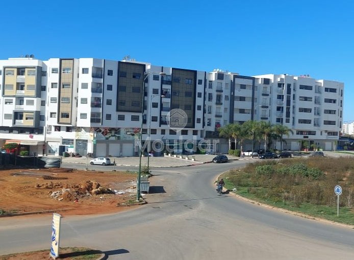 مكتب للشراء في الطابق الأول