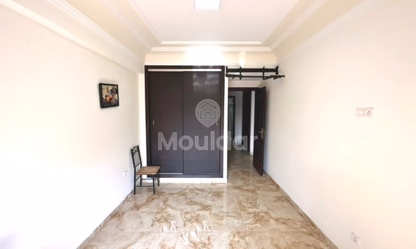 Appartement à vendre - 3 chambres, 160 m², 3ème étage