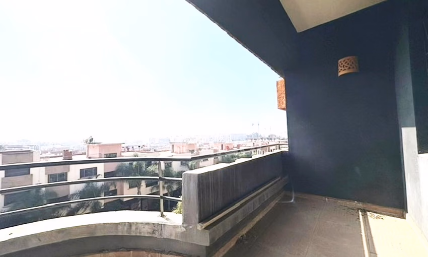 Appartement à vendre - 3 chambres, 160 m², 3ème étage