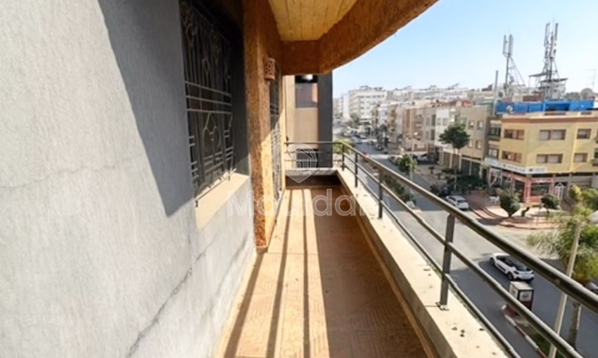 Appartement à vendre - 3 chambres, 160 m², 3ème étage