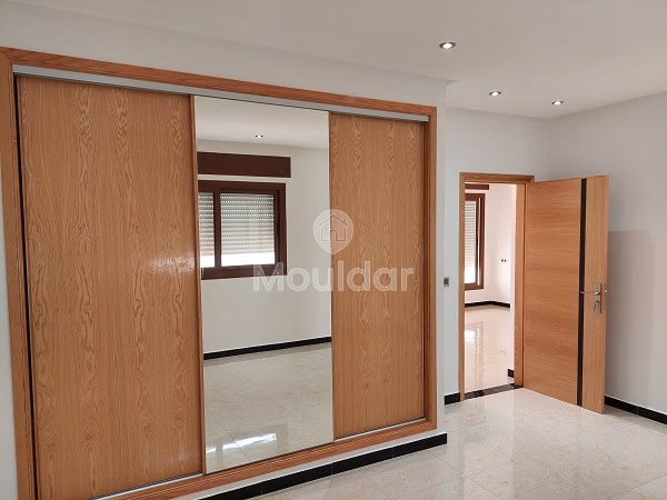 فيلا للإيجار مع تراس