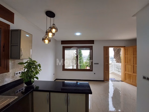 فيلا للإيجار مع تراس