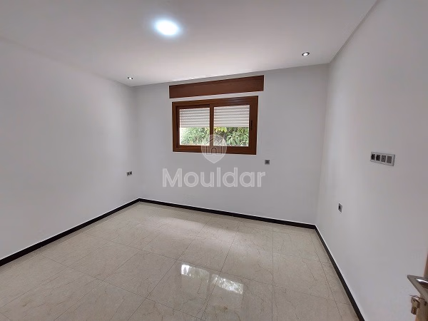 فيلا للإيجار مع تراس