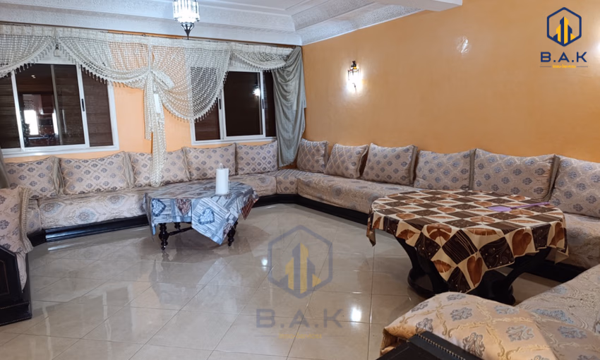 شقة للشراء مع شرفة في الطابق الأرضي