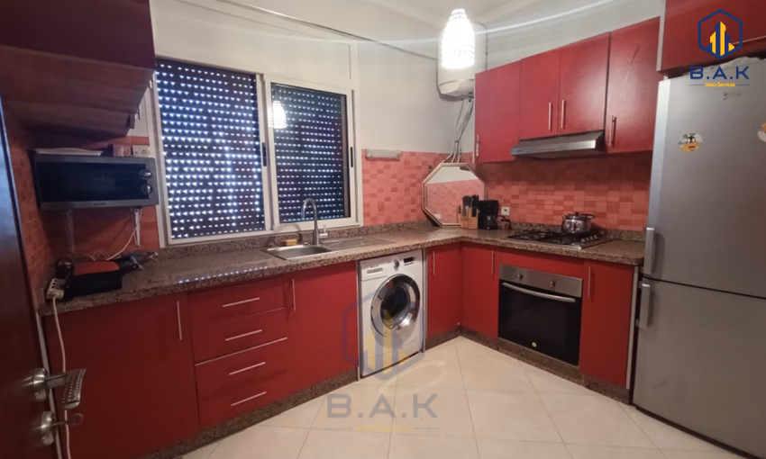 شقة للشراء مع شرفة في الطابق الأرضي