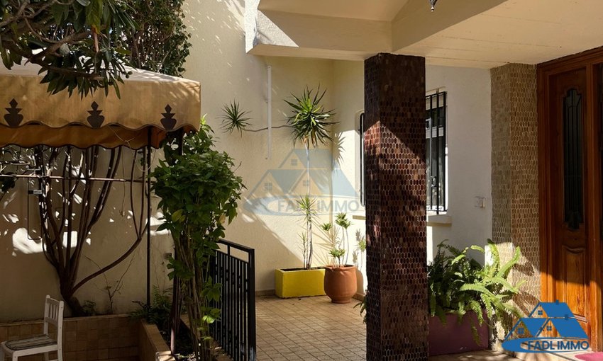Villa for buy with terrace - view 5