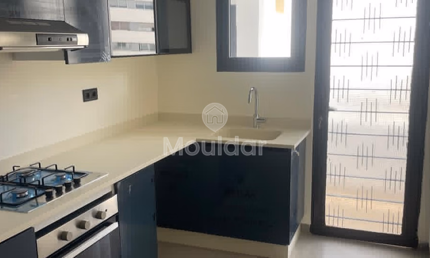 شقة جميلة غير مفروشة في الدار البيضاء شقة جميلة غير مفروشة في الدار البيضاء