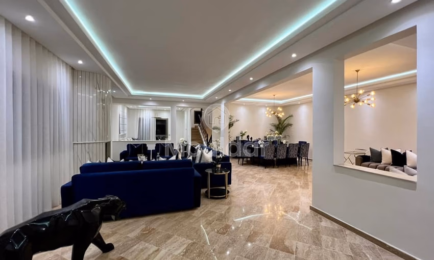 Villa en venta en Dar Bouazza, 4 habitaciones, superficie 616m².