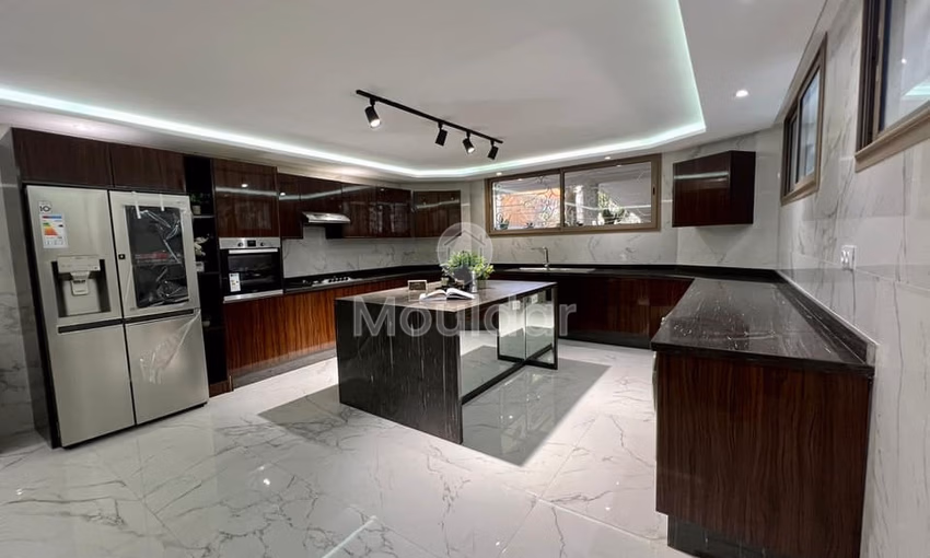 Villa en venta en Dar Bouazza, 4 habitaciones, superficie 616m².