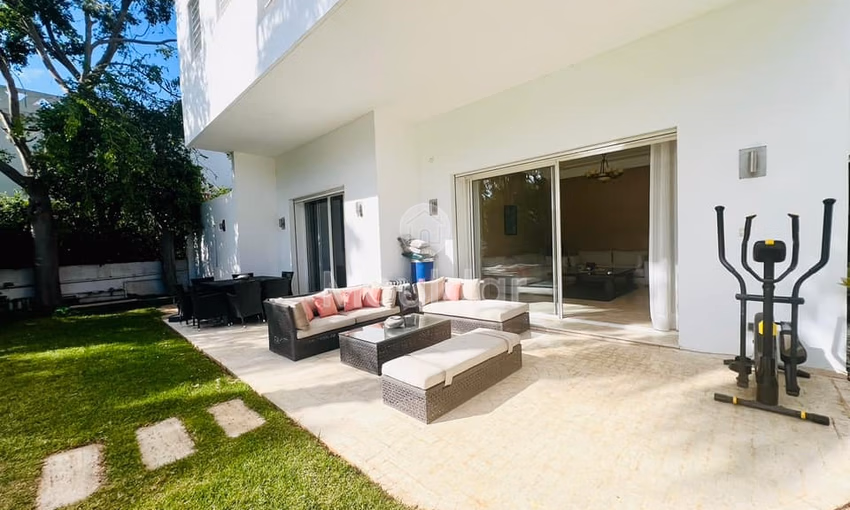 فيلا للبيع في الدار البيضاء، كاليفورنيا - 5 غرف نوم فيلا للبيع في الدار البيضاء، كاليفورنيا - 5 غرف نوم