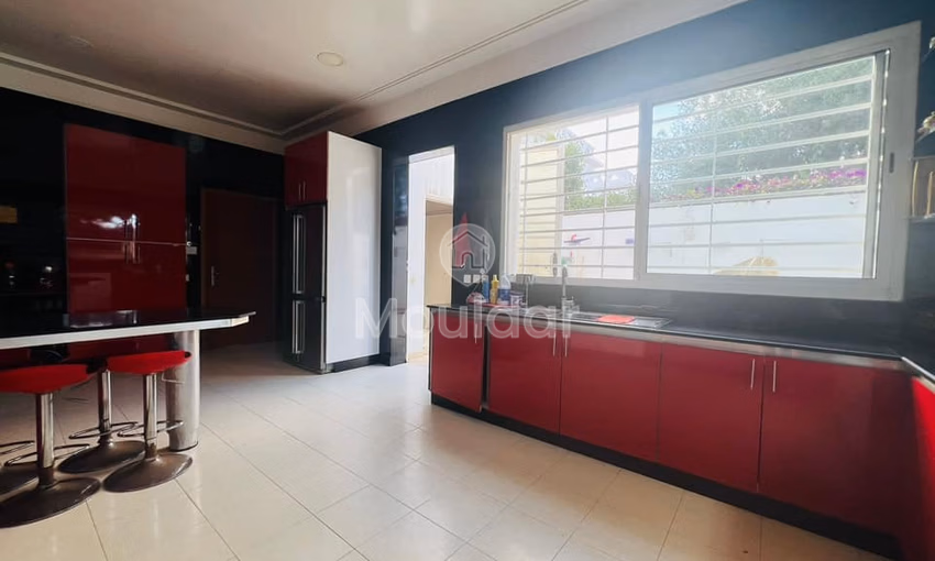 فيلا للبيع في الدار البيضاء، كاليفورنيا - 5 غرف نوم فيلا للبيع في الدار البيضاء، كاليفورنيا - 5 غرف نوم