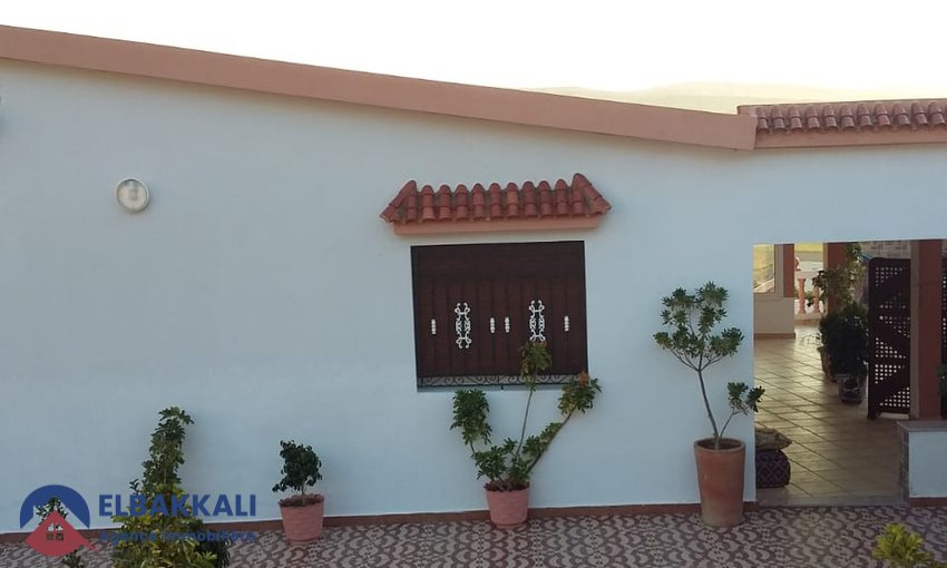 Yüzme havuzlu satılık villa - view 3
