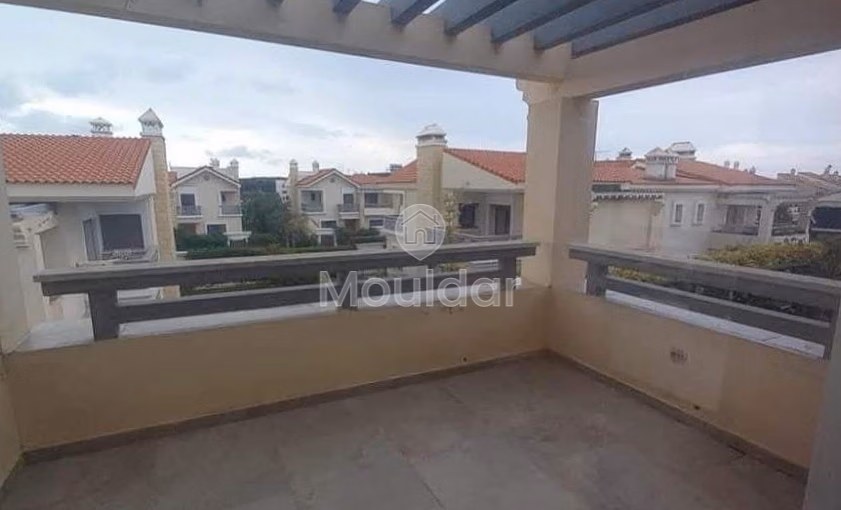 Villa spacieuse à louer à Dar Bouazza 