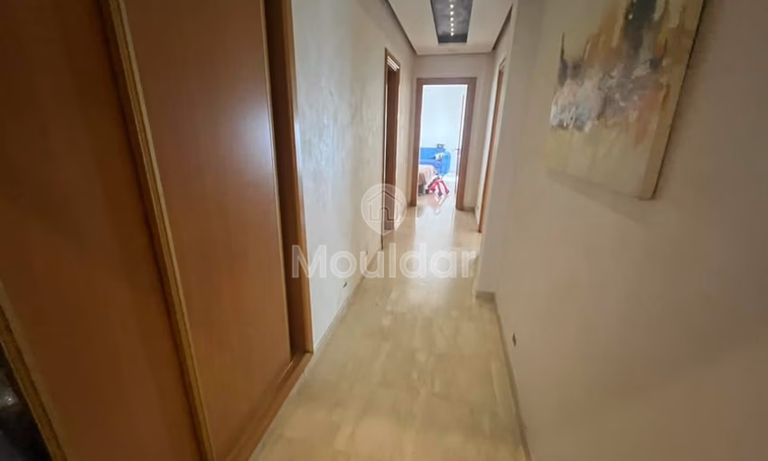 شقة للإيجار - 3 غرف نوم، 160م²، المعاريف، الدار البيضاء