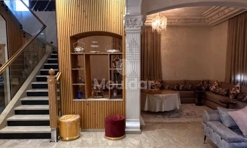 Villa à vendre - 4 chambres, 490 m² Villa à vendre - 4 chambres, 490 m²