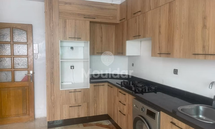 شقة للبيع، 137 م²، غرفتين، راسين، الدار البيضاء.