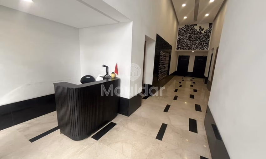 استوديو للإيجار في غوثييه، الدار البيضاء - 50م²، الطابق الخامس.