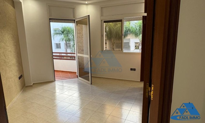 Appartement à louer avec balcon au premier étage