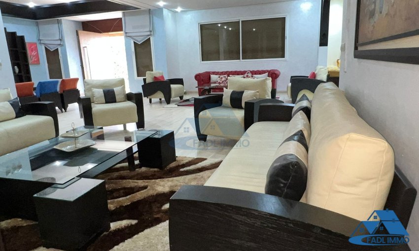 Villa for buy with terrace