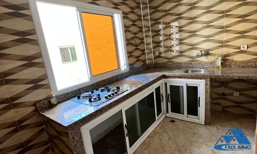 شقة للشراء في الطابق الثاني