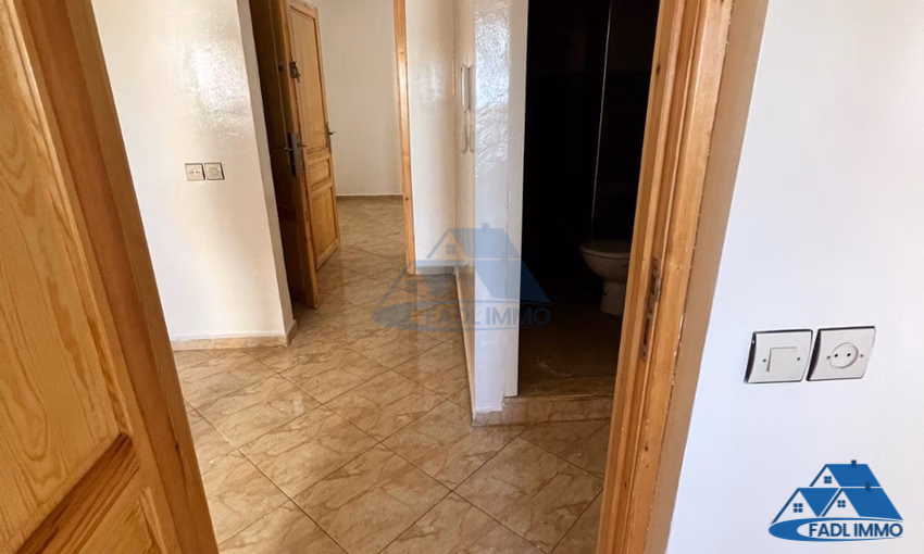 شقة للشراء في الطابق الثاني