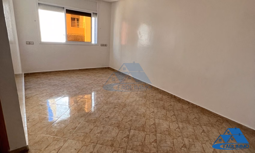 شقة للشراء في الطابق الثاني