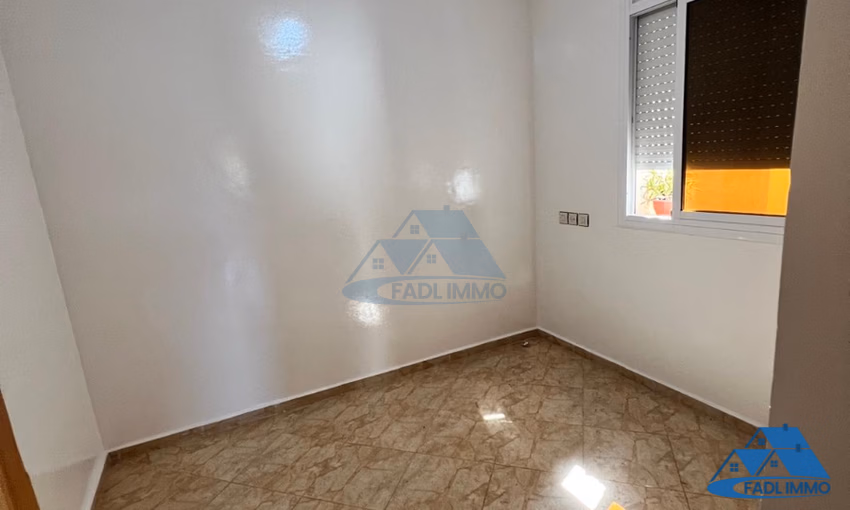 شقة للشراء في الطابق الثاني