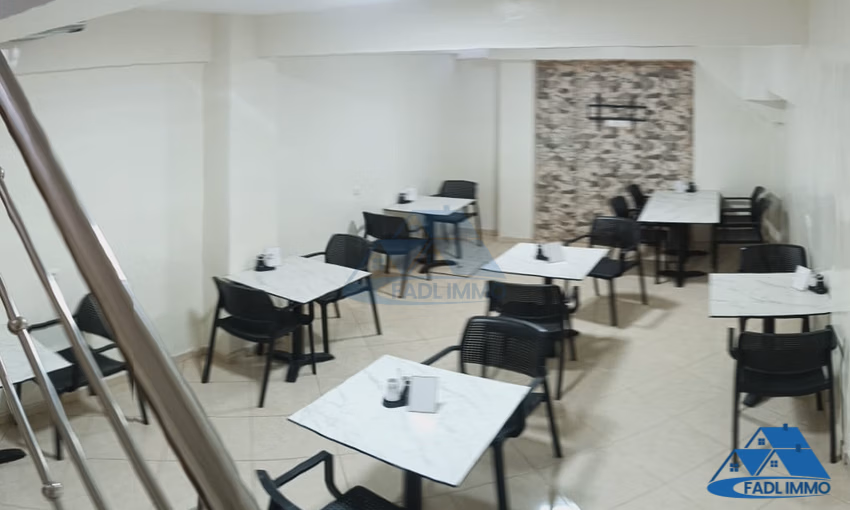 محل تجاري للشراء مع تراس محل تجاري للشراء مع تراس