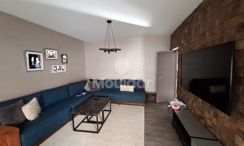 شقة للشراء مع تراس في الطابق الخامس