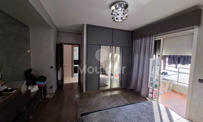 شقة للشراء مع تراس في الطابق الخامس