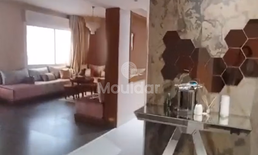 شقة للشراء مع تراس في الطابق الخامس