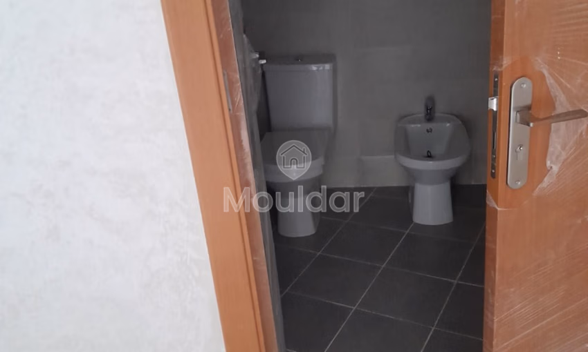 Apartamento en venta con balcón