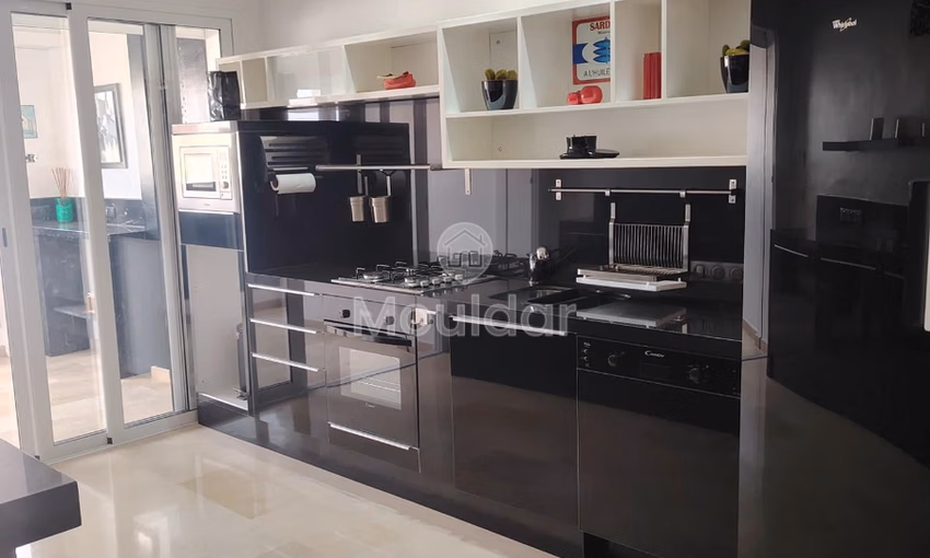 شقة للشراء مع موقف سيارات في الطابق الثالث