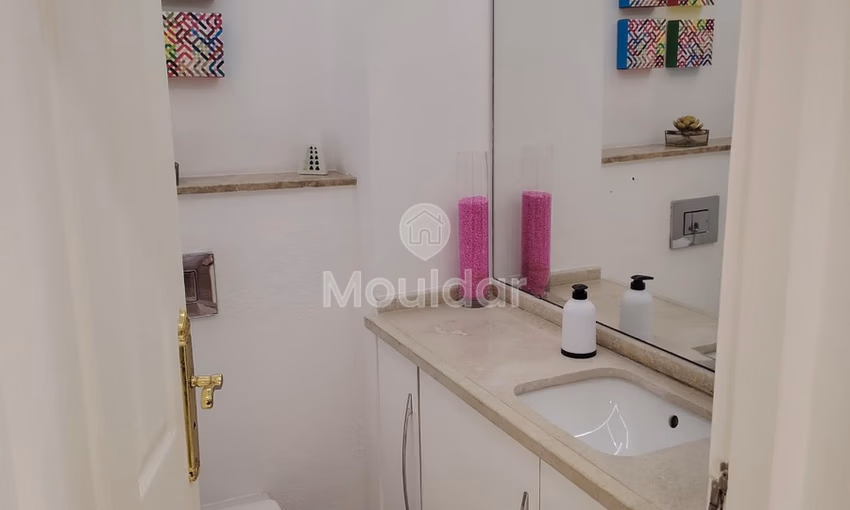 شقة للشراء مع موقف سيارات في الطابق الثالث