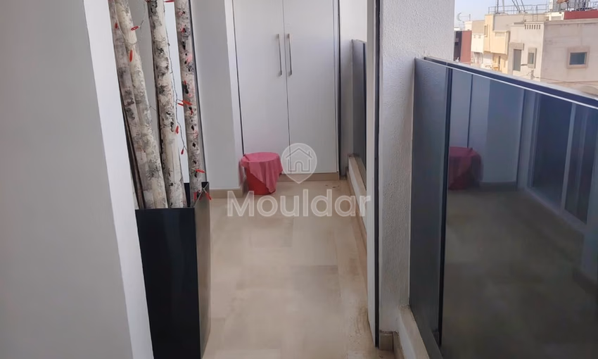 شقة للشراء مع موقف سيارات في الطابق الثالث