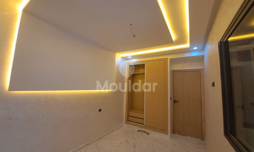 شقة جديدة للشراء في الطابق الأول شقة جديدة للشراء في الطابق الأول