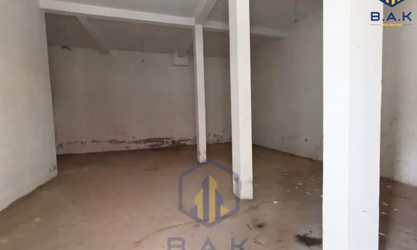 Local comercial en venta con terraza