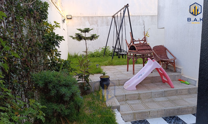 Villa for buy with terrace