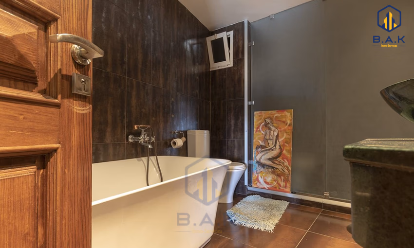 شقة للشراء مع شرفة في الطابق الخامس