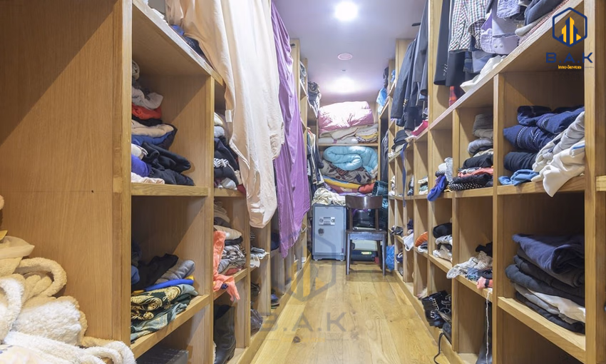 شقة للشراء مع شرفة في الطابق الخامس