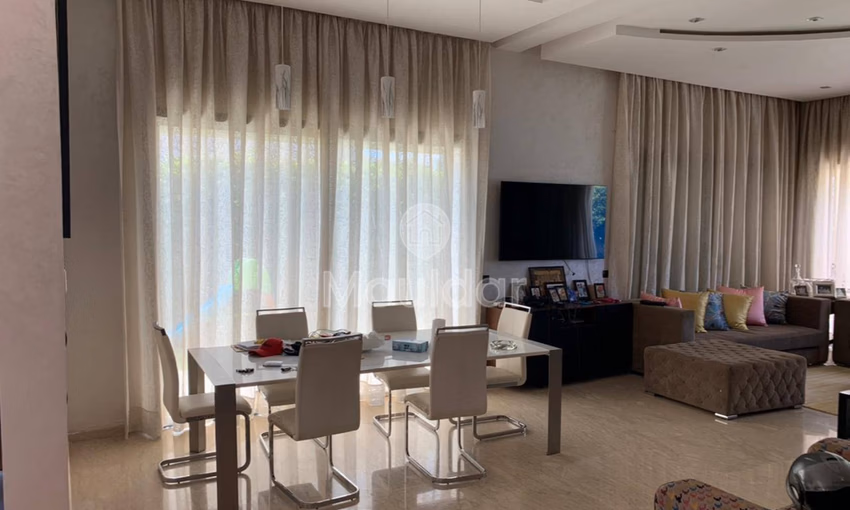 Villa en venta con piscina