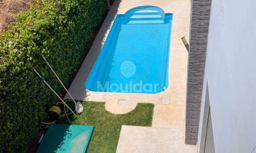 Villa en venta con piscina