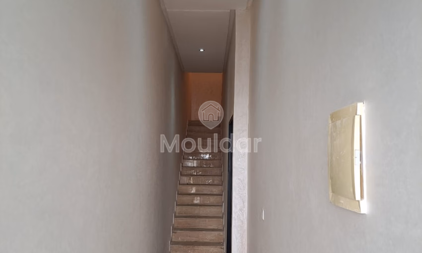 منزل جديد للشراء مع تراس منزل جديد للشراء مع تراس