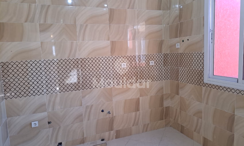 منزل جديد للشراء مع تراس منزل جديد للشراء مع تراس