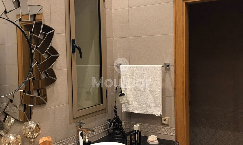 فيلا فاخرة للبيع في مراكش - 4 غرف نوم واسعة