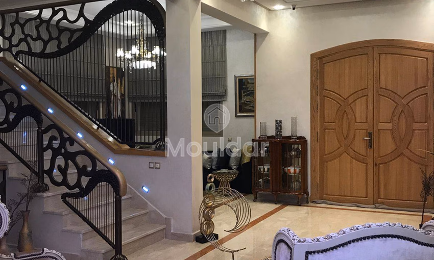 فيلا فاخرة للبيع في مراكش - 4 غرف نوم واسعة