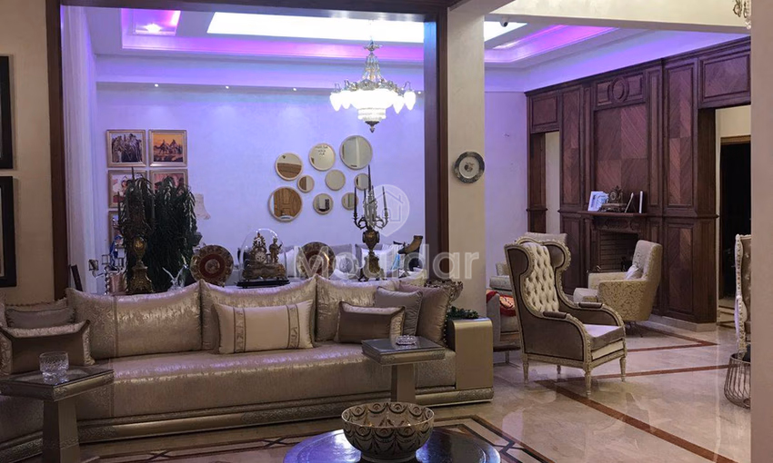 فيلا فاخرة للبيع في مراكش - 4 غرف نوم واسعة