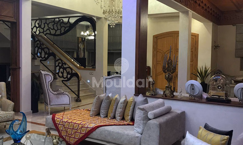 فيلا فاخرة للبيع في مراكش - 4 غرف نوم واسعة
