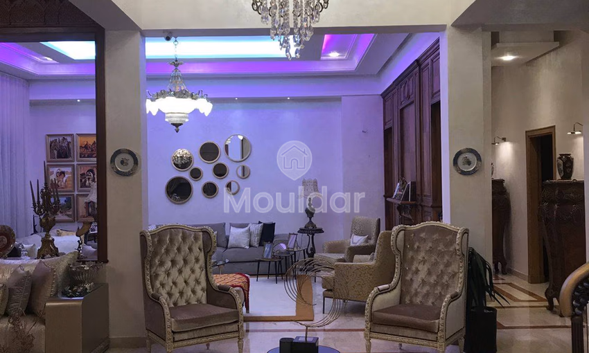 فيلا فاخرة للبيع في مراكش - 4 غرف نوم واسعة