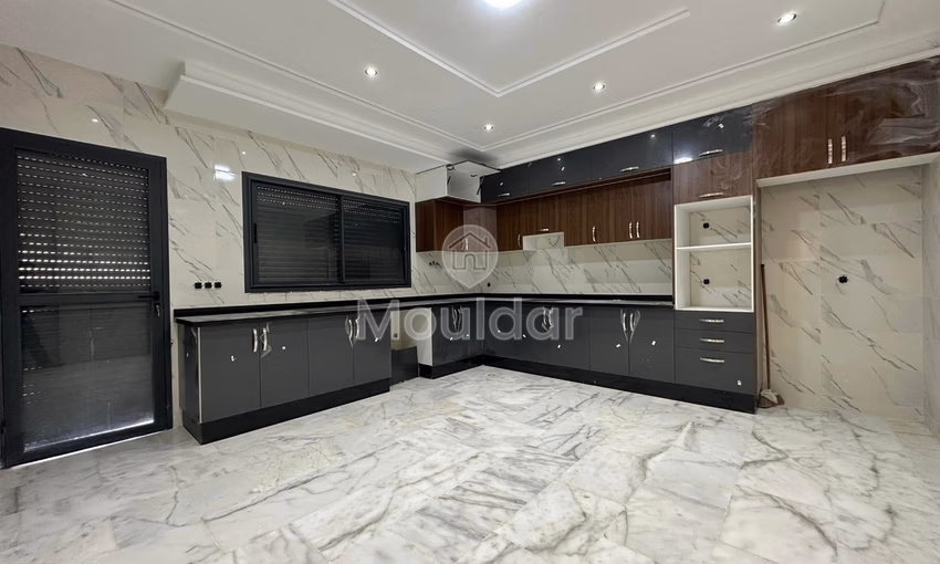 Appartement à vendre, 3 chambres, 166 m² Appartement à vendre, 3 chambres, 166 m²